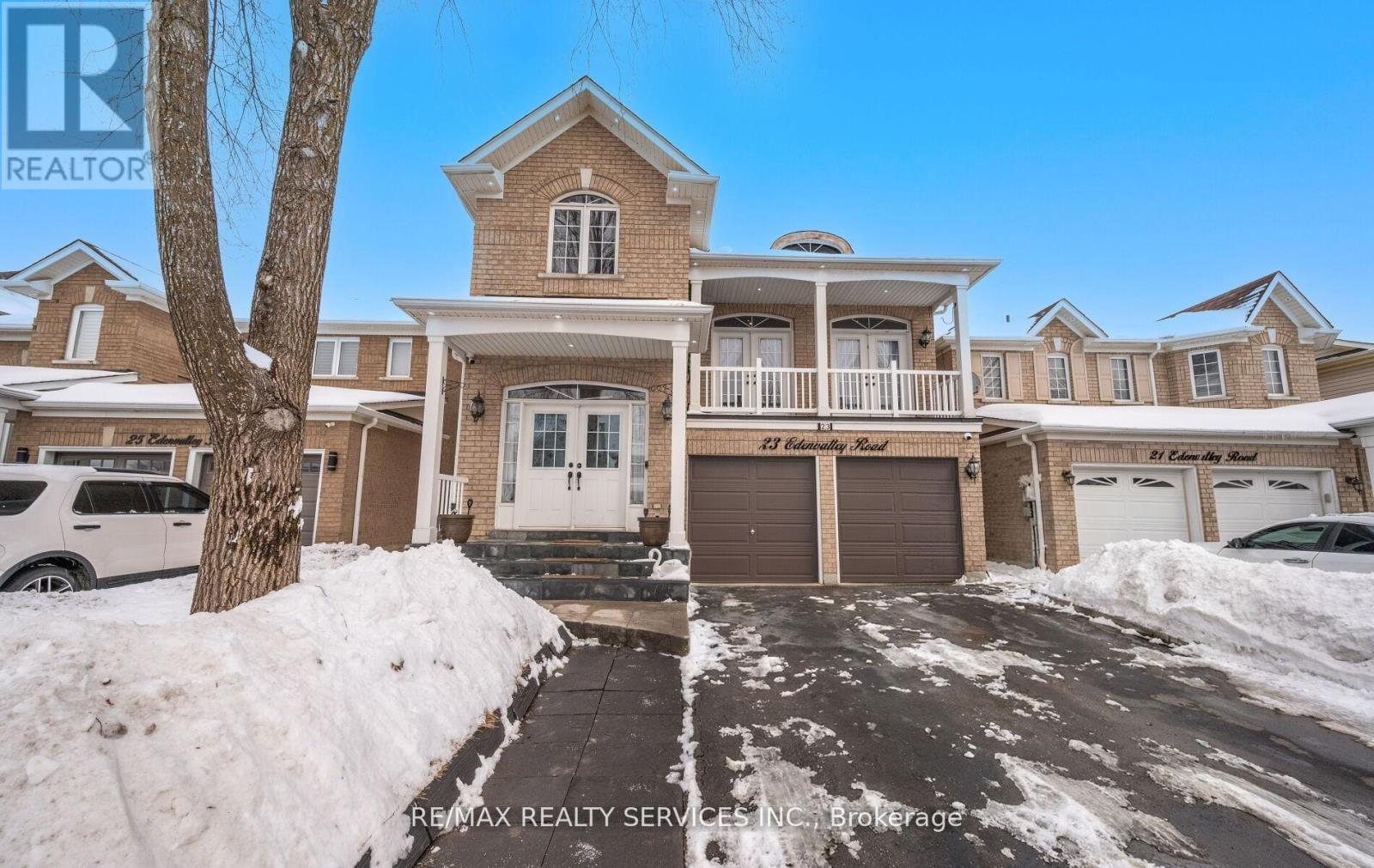 23 Edenvalley Road, Brampton, Ontario  L7A 2M6 - Photo 2 - W12952640