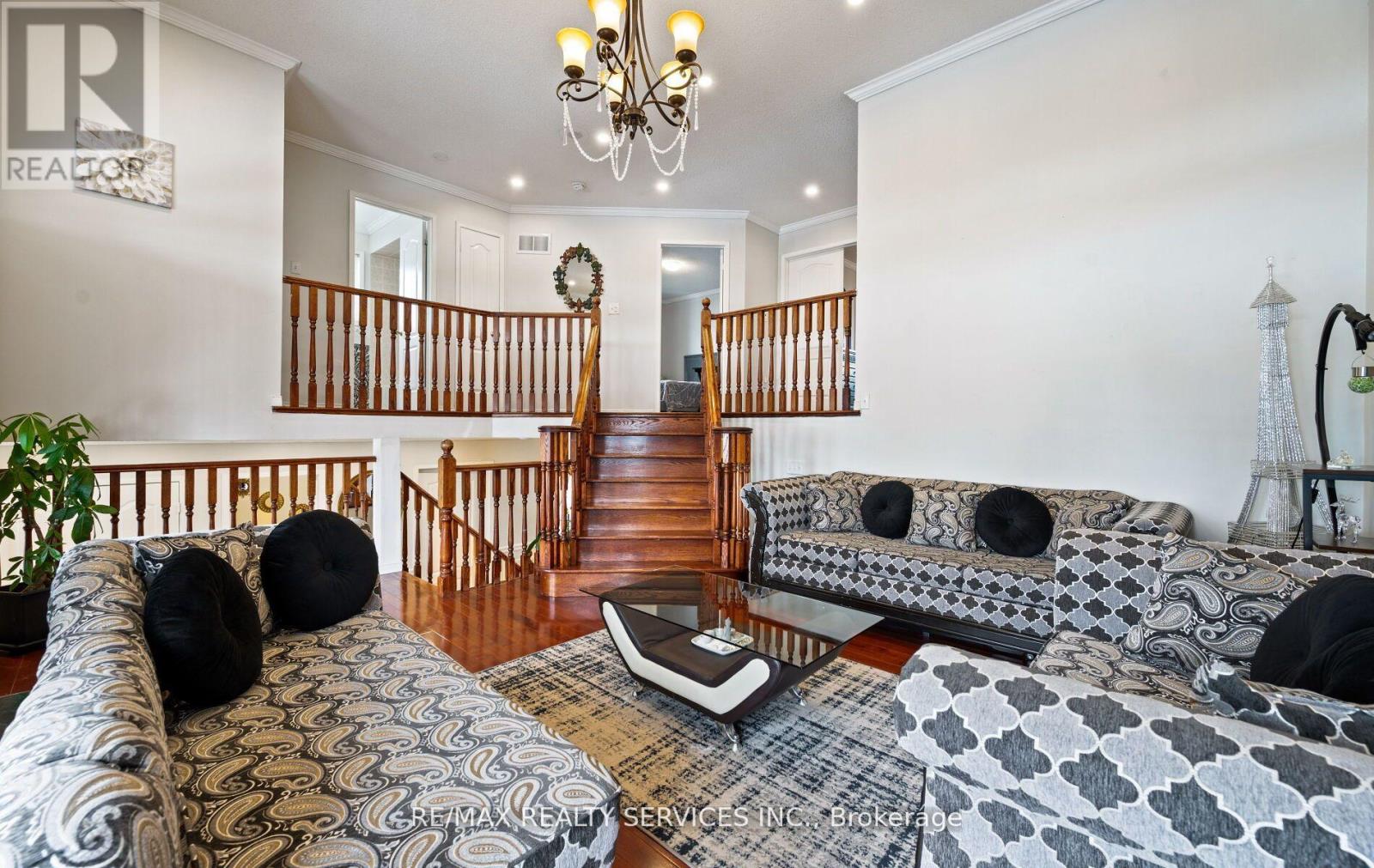 23 Edenvalley Road, Brampton, Ontario  L7A 2M6 - Photo 23 - W12952640