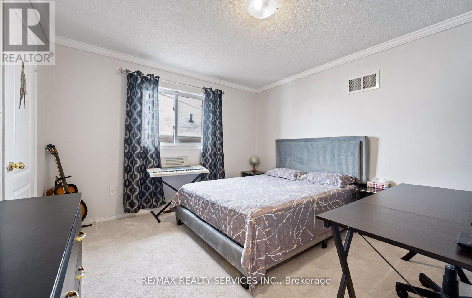 23 Edenvalley Road, Brampton, Ontario  L7A 2M6 - Photo 32 - W12952640