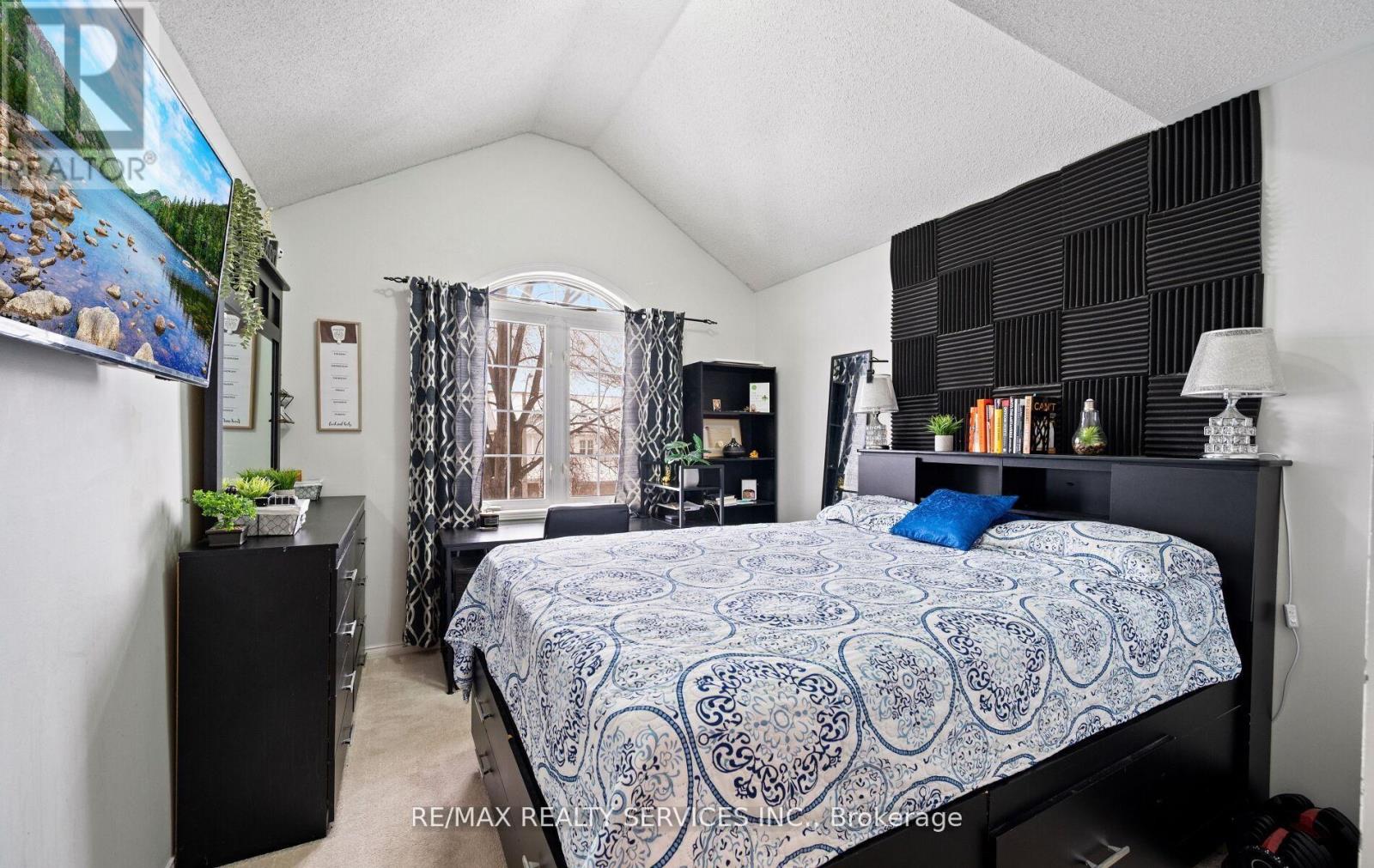 23 Edenvalley Road, Brampton, Ontario  L7A 2M6 - Photo 34 - W12952640