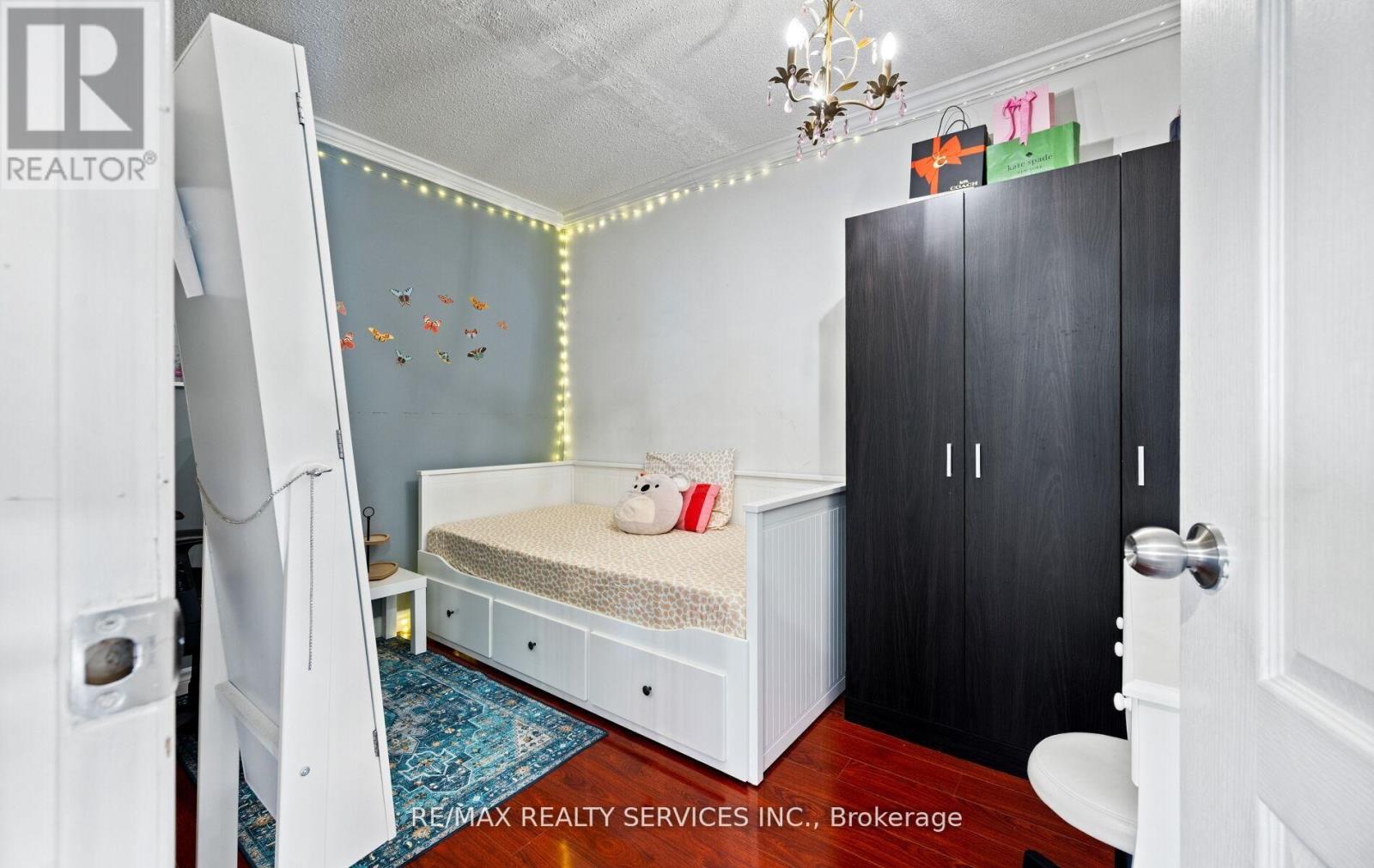 23 Edenvalley Road, Brampton, Ontario  L7A 2M6 - Photo 36 - W12952640