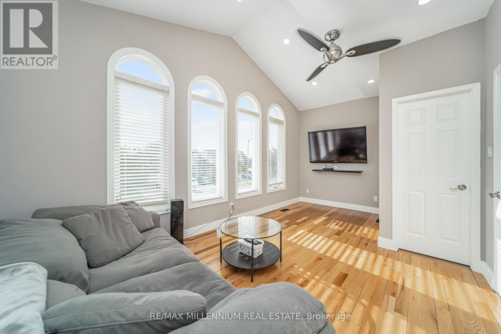 6881 Forest Park Drive, Mississauga, Ontario  L5N 6X7 - Photo 32 - W12952646