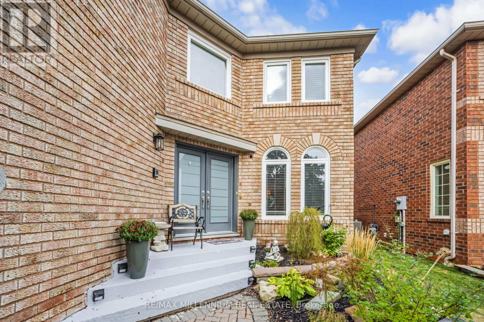 6881 Forest Park Drive, Mississauga, Ontario  L5N 6X7 - Photo 4 - W12952646