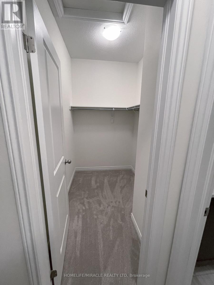 337 Valleyway Drive, Brampton, Ontario  L6X 0N9 - Photo 13 - W12952656