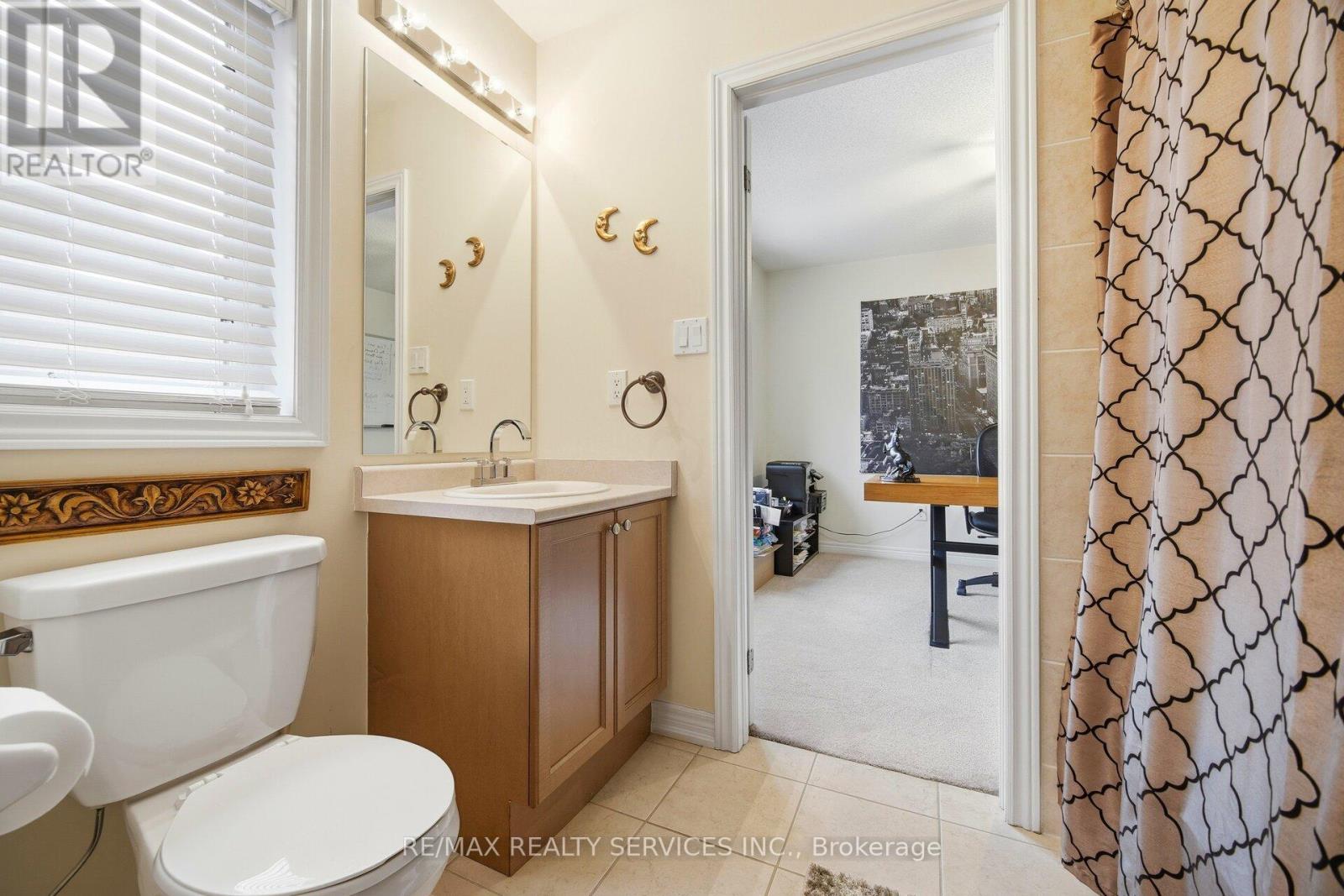 17 Island Grove, Brampton, Ontario  L6X 0W6 - Photo 38 - W12952670