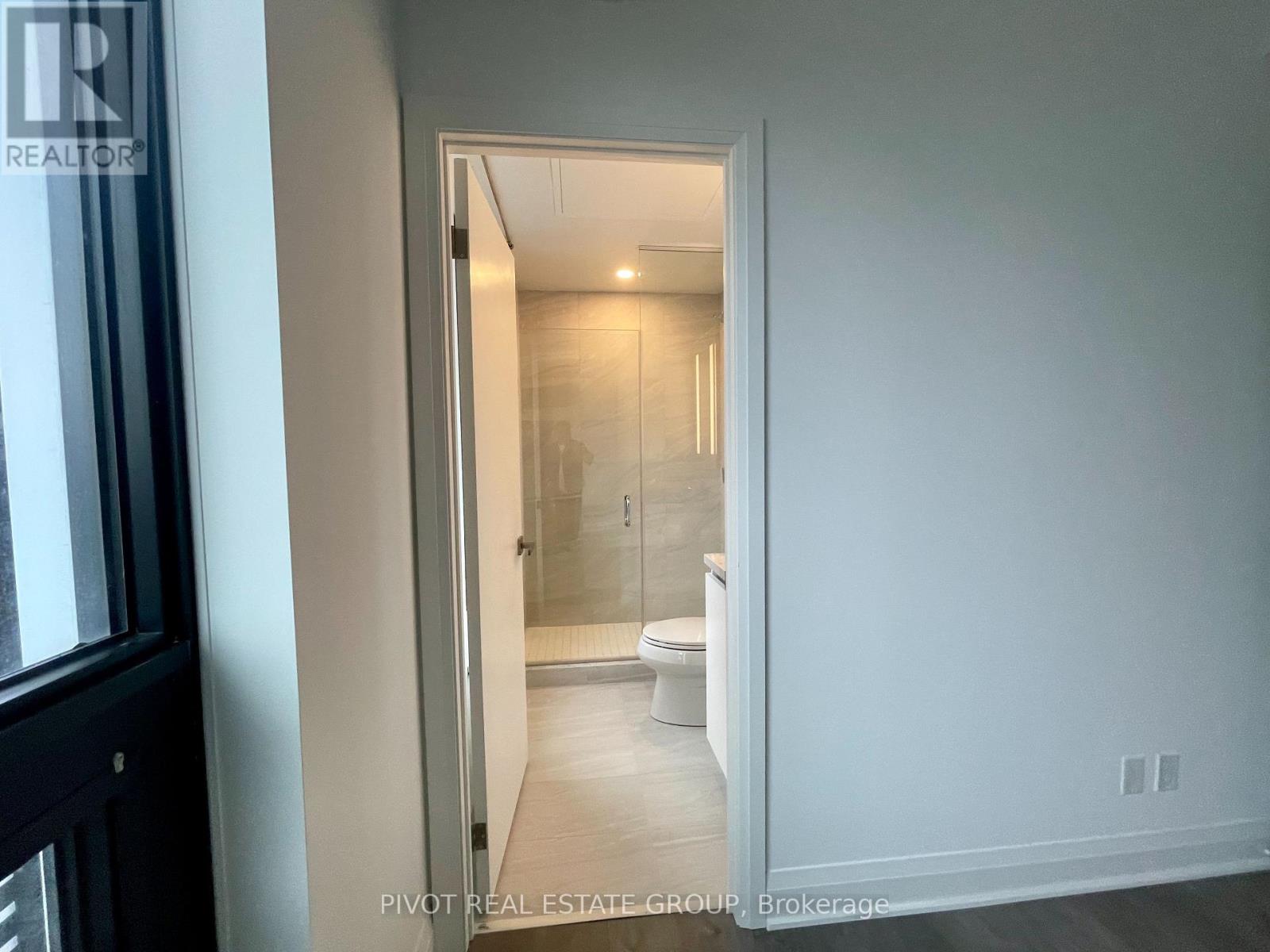 2507 - 2 Erskine Road, Mississauga, Ontario  L5B 0S1 - Photo 10 - W12952766