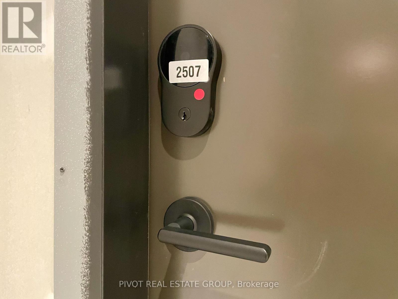 2507 - 2 Erskine Road, Mississauga, Ontario  L5B 0S1 - Photo 2 - W12952766