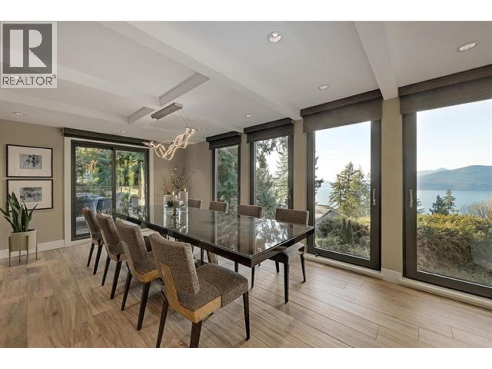 445 Mountain Drive, Lions Bay, British Columbia  V0N 2E0 - Photo 4 - R3098374