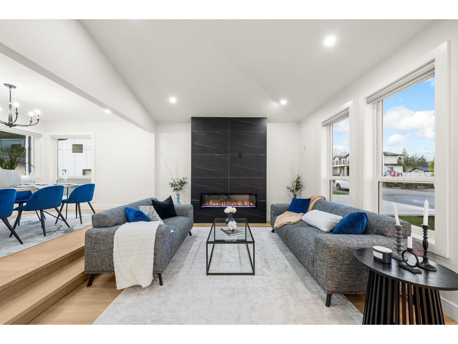 2451 Grosvenor Place, Abbotsford, British Columbia  V2S 6R5 - Photo 3 - R3106020