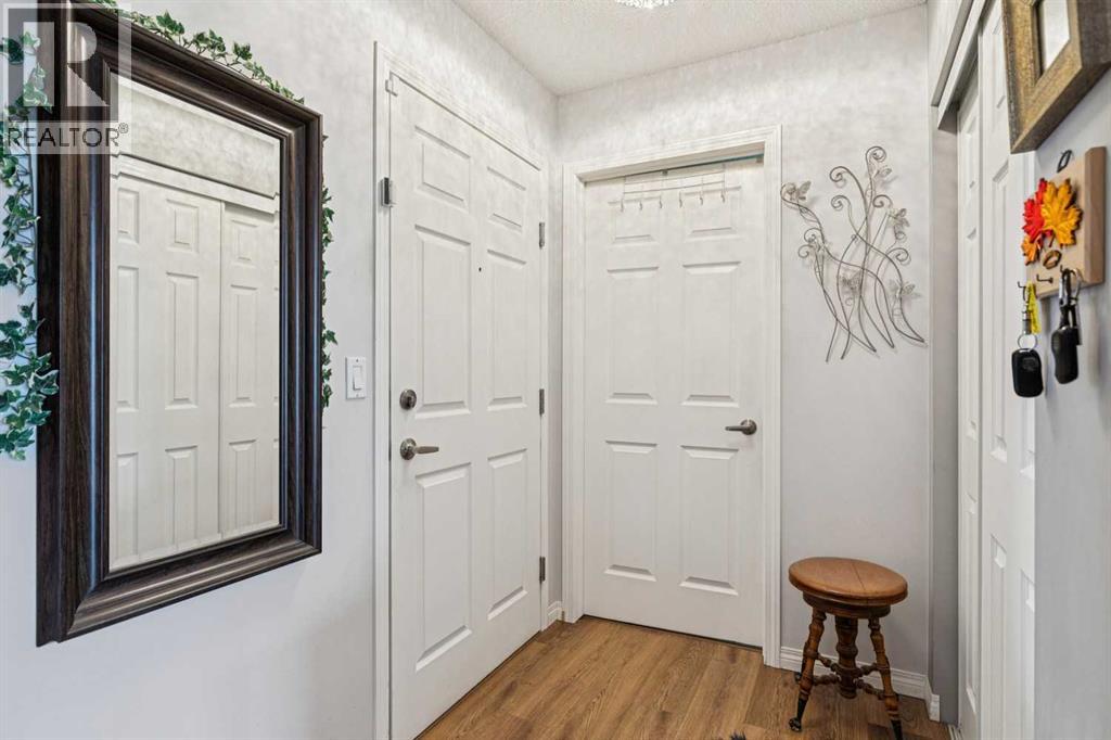 106, 2022 Canyon Meadows Drive Se, Calgary, Alberta  T2J 7H1 - Photo 5 - A2298317
