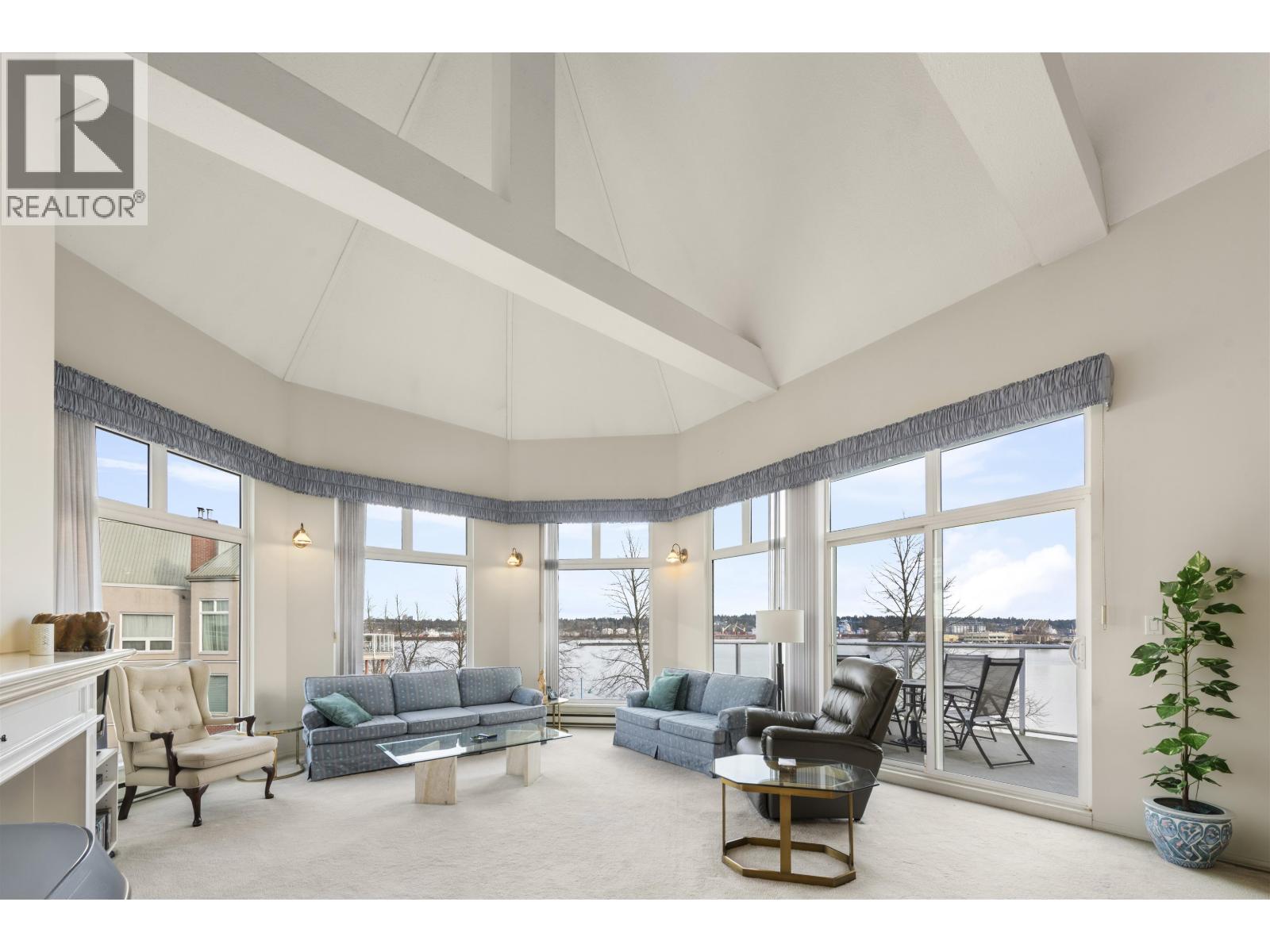 407 1230 Quayside Drive, New Westminster, British Columbia  V3M 6H1 - Photo 2 - R3103836