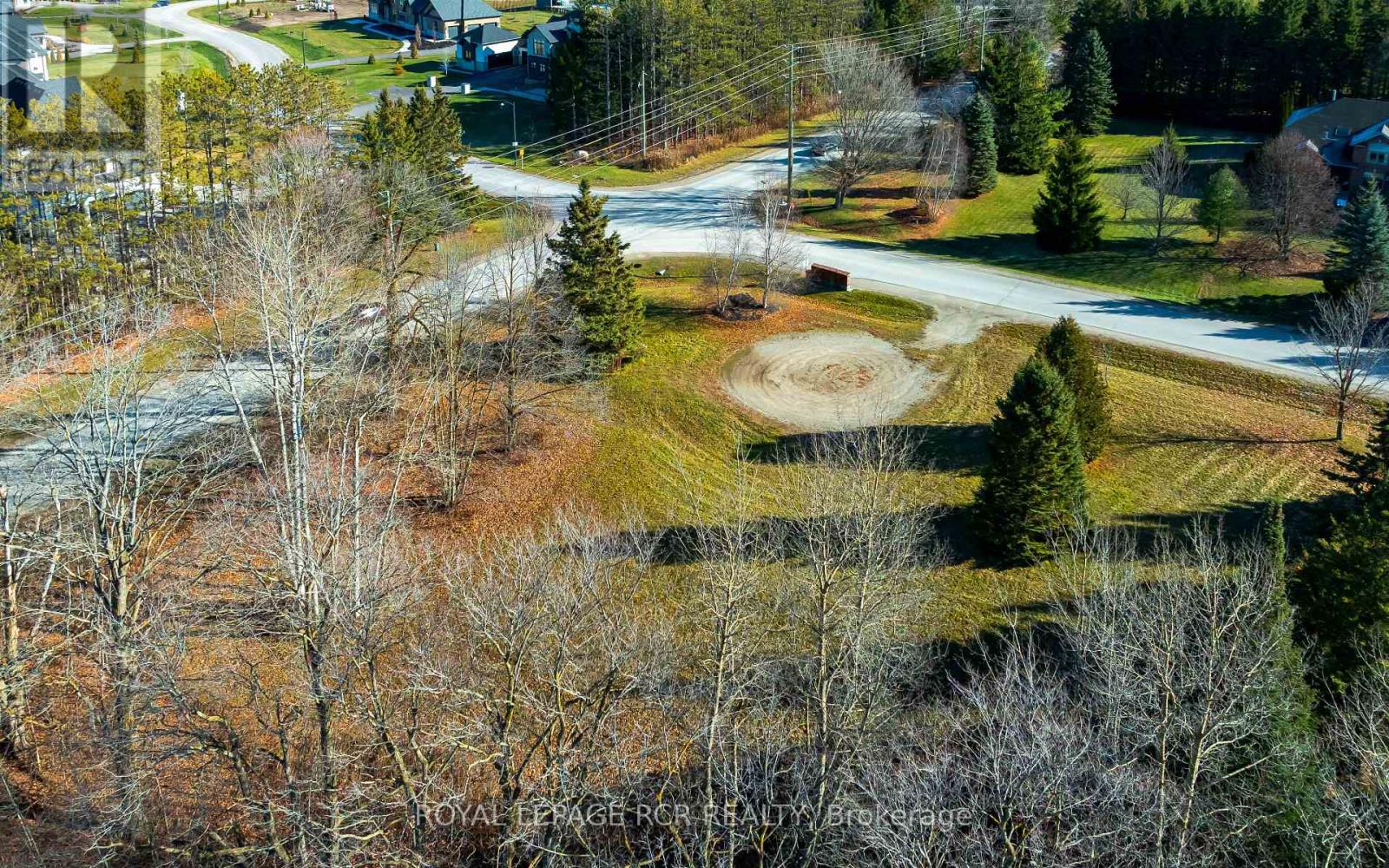 2 Rayburn Meadows Estates, East Garafraxa, Ontario  L9W 7E7 - Photo 3 - X12949232