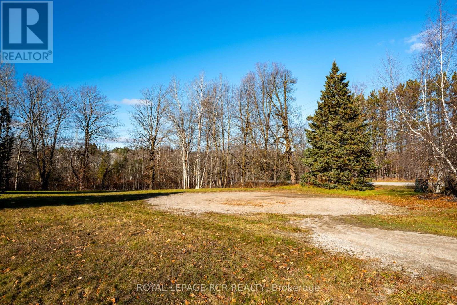 2 Rayburn Meadows Estates, East Garafraxa, Ontario  L9W 7E7 - Photo 7 - X12949232