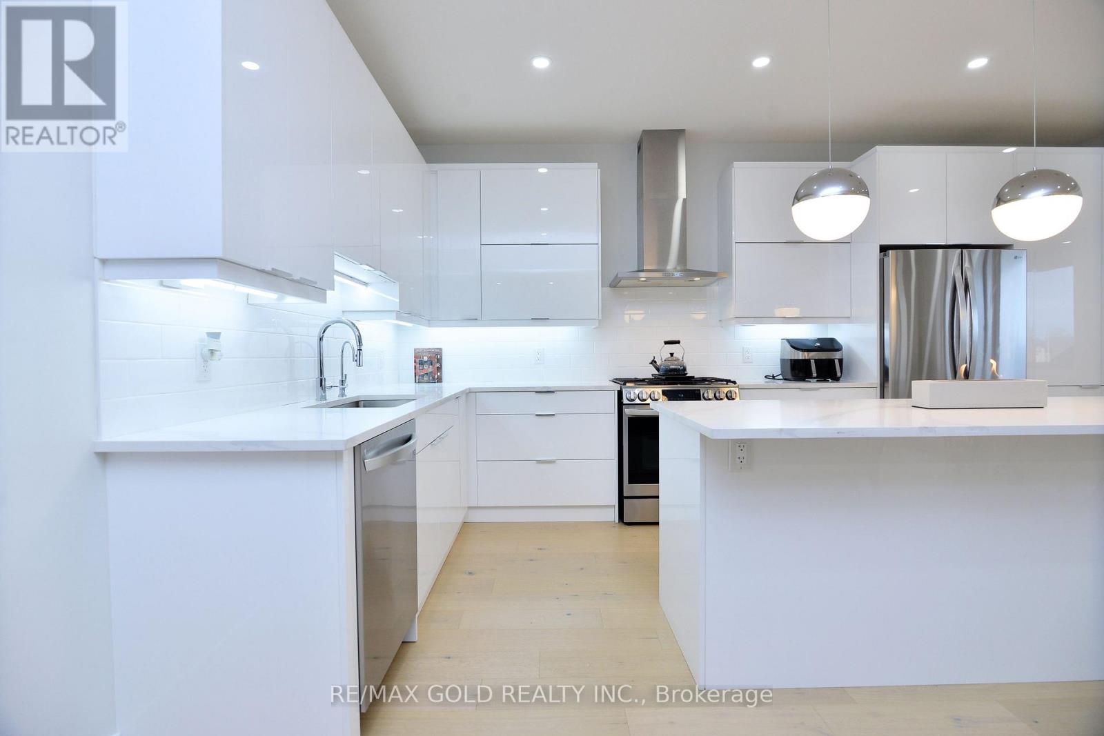 86 Grandville Circle, Brant, Ontario  N3L 0J5 - Photo 13 - X12952578