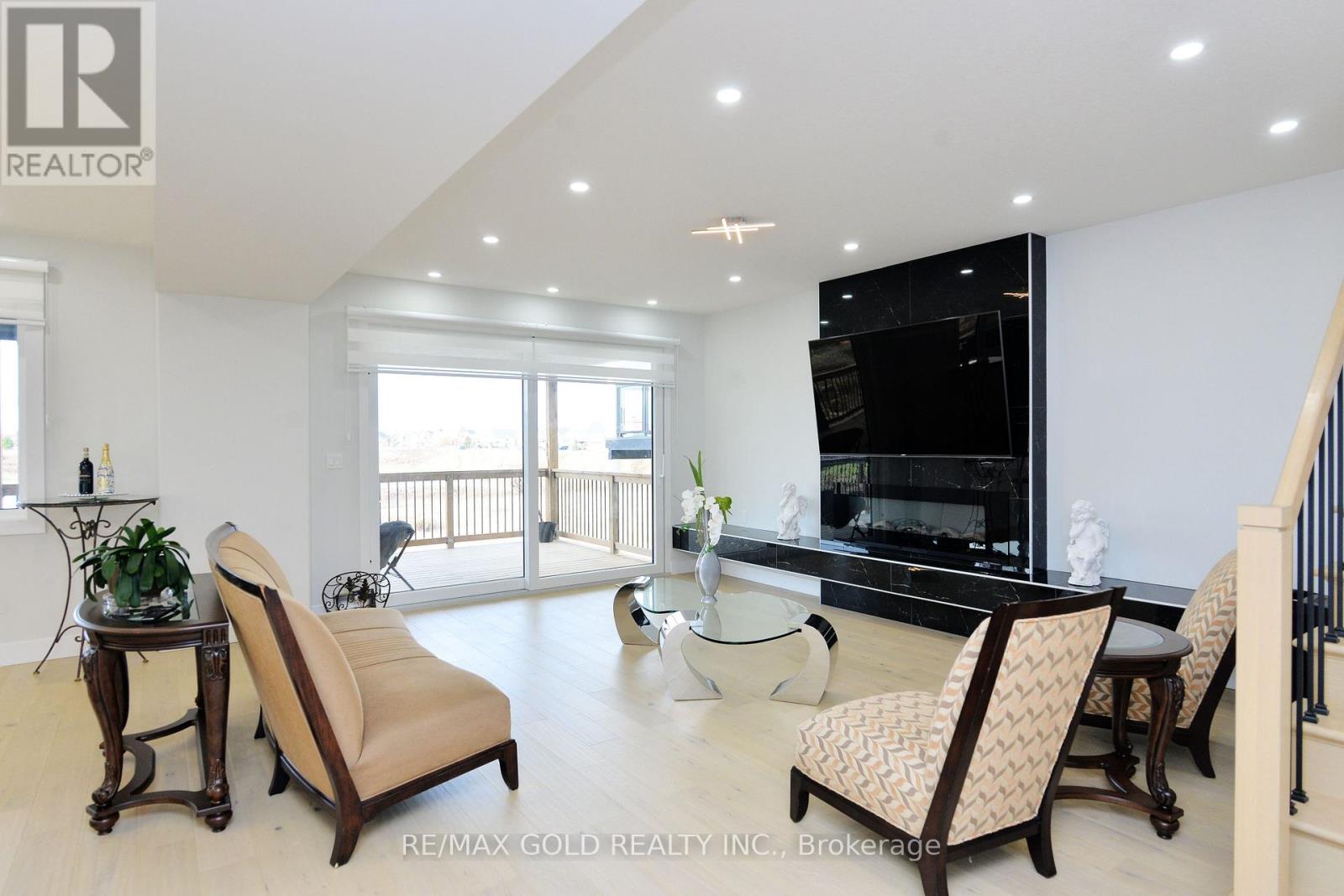 86 Grandville Circle, Brant, Ontario  N3L 0J5 - Photo 7 - X12952578