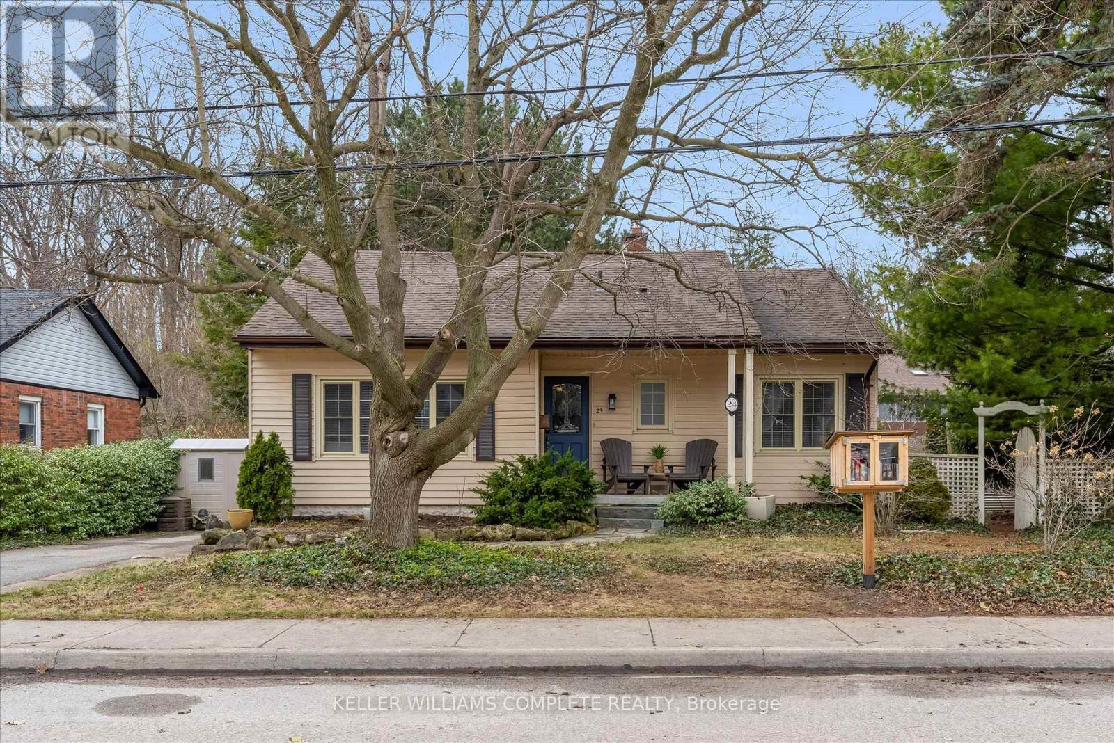 24 CENTRAL PARK AVENUE, Hamilton, Ontario