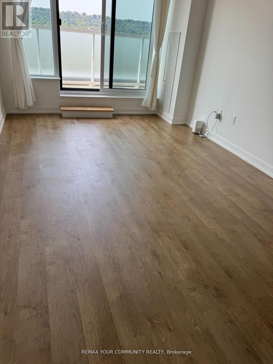 704 - 415 Main Street W, Hamilton, Ontario  L8P 1K5 - Photo 3 - X12952658