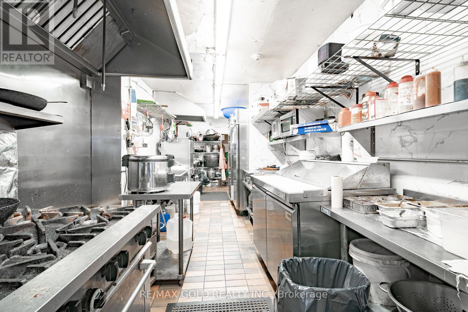 Unit A - 5077 Centre Street, Niagara Falls, Ontario  L2G 3N8 - Photo 14 - X12952668