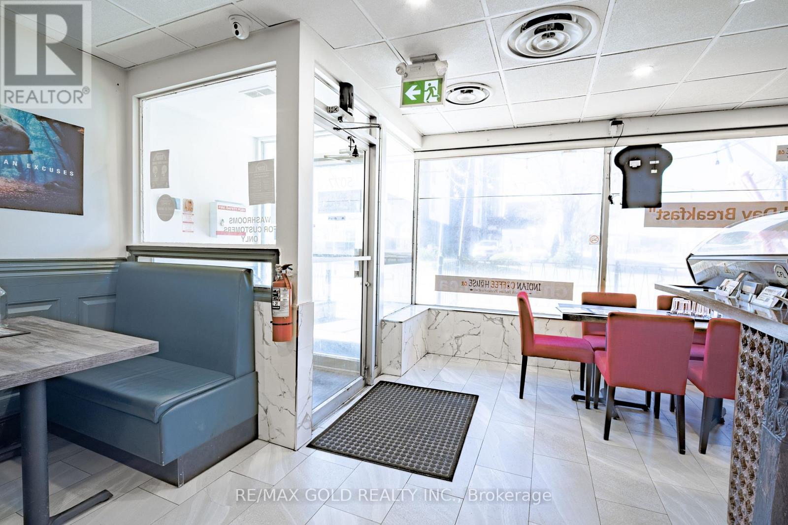 Unit A - 5077 Centre Street, Niagara Falls, Ontario  L2G 3N8 - Photo 8 - X12952668