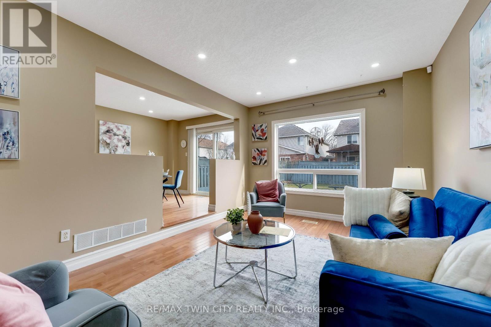 135 Veronica Drive, Kitchener, Ontario  N2A 4E6 - Photo 10 - X12952796