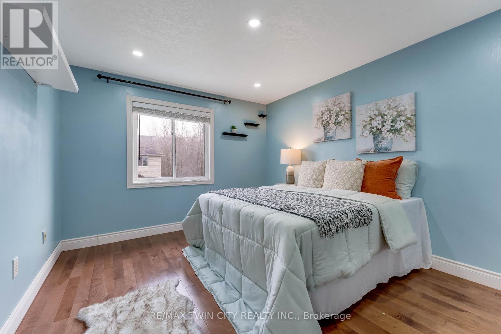 135 Veronica Drive, Kitchener, Ontario  N2A 4E6 - Photo 21 - X12952796