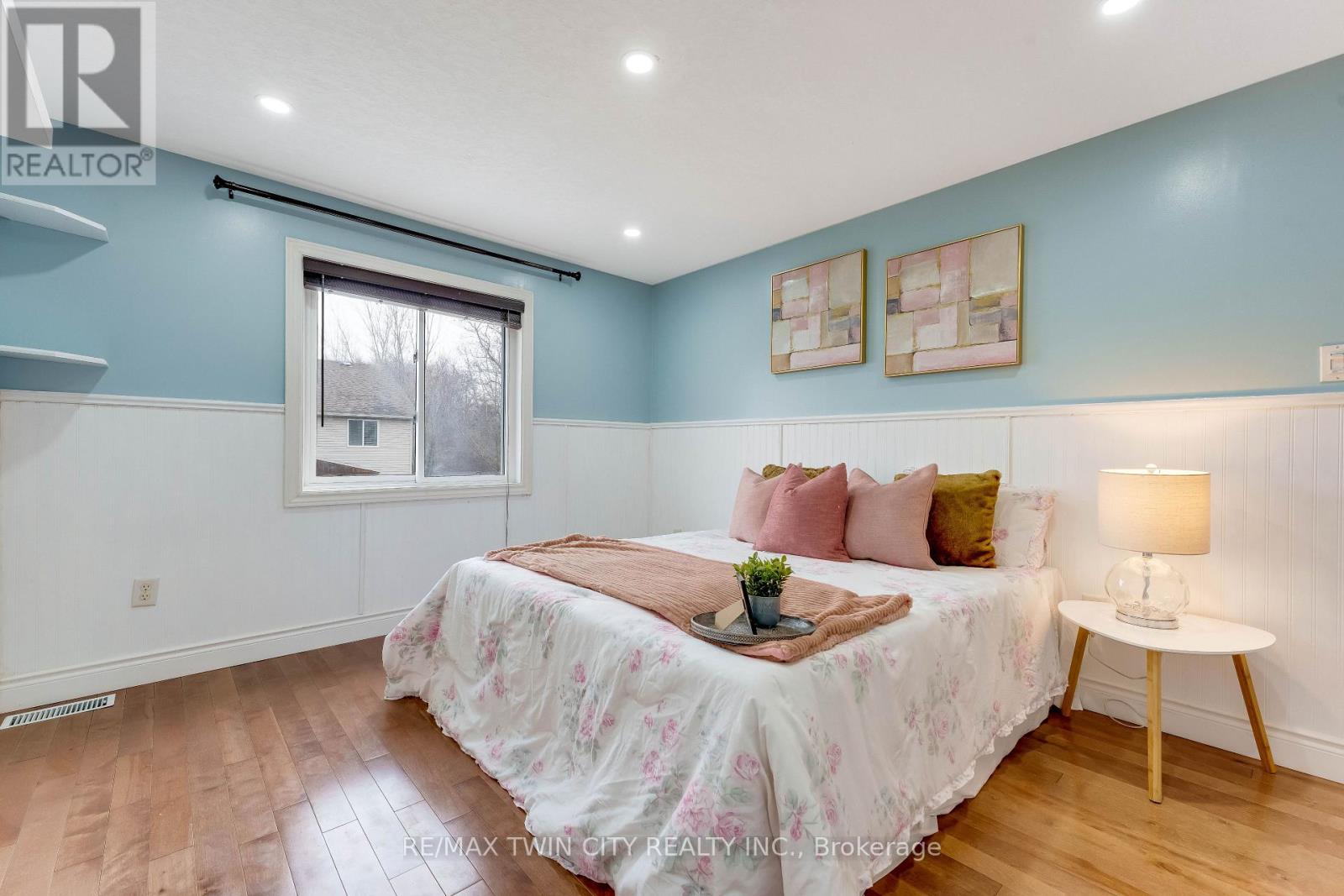 135 Veronica Drive, Kitchener, Ontario  N2A 4E6 - Photo 25 - X12952796