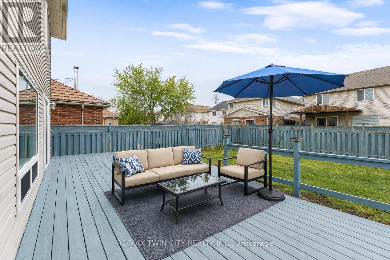 135 Veronica Drive, Kitchener, Ontario  N2A 4E6 - Photo 38 - X12952796