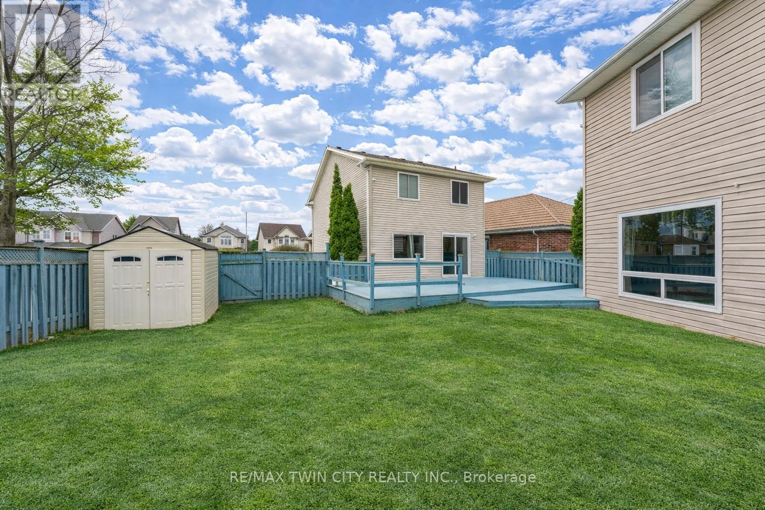 135 Veronica Drive, Kitchener, Ontario  N2A 4E6 - Photo 40 - X12952796