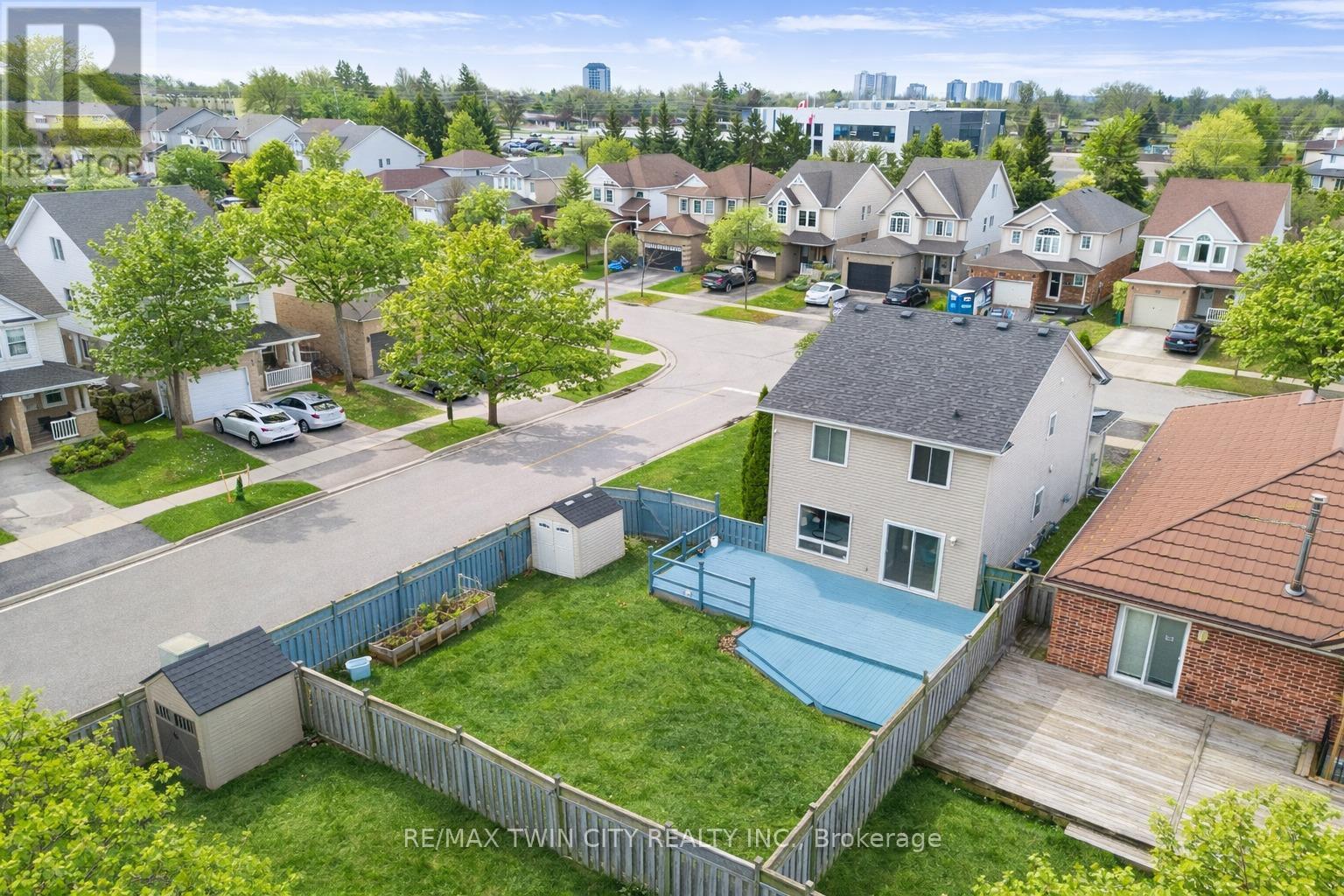 135 Veronica Drive, Kitchener, Ontario  N2A 4E6 - Photo 42 - X12952796