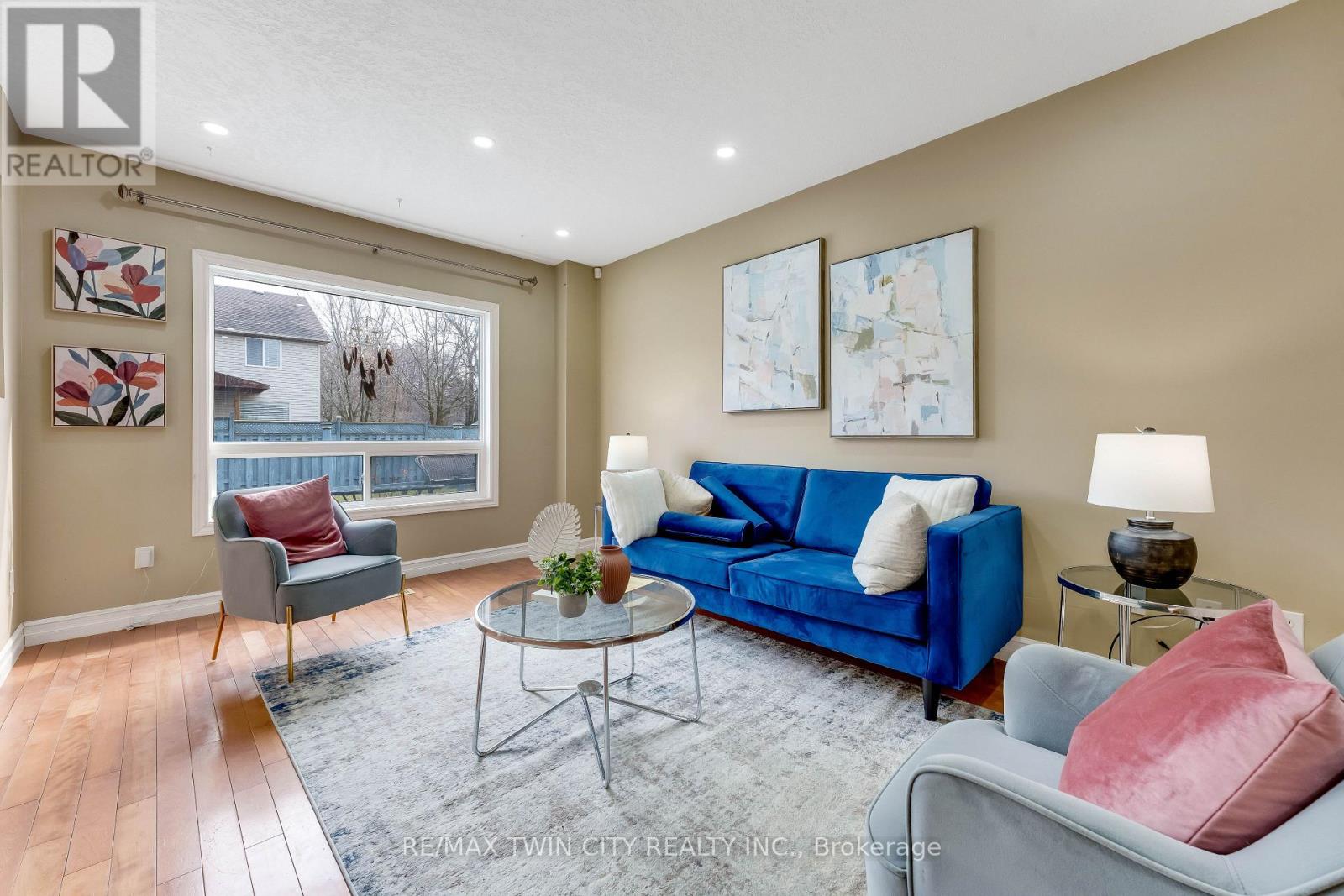 135 Veronica Drive, Kitchener, Ontario  N2A 4E6 - Photo 9 - X12952796