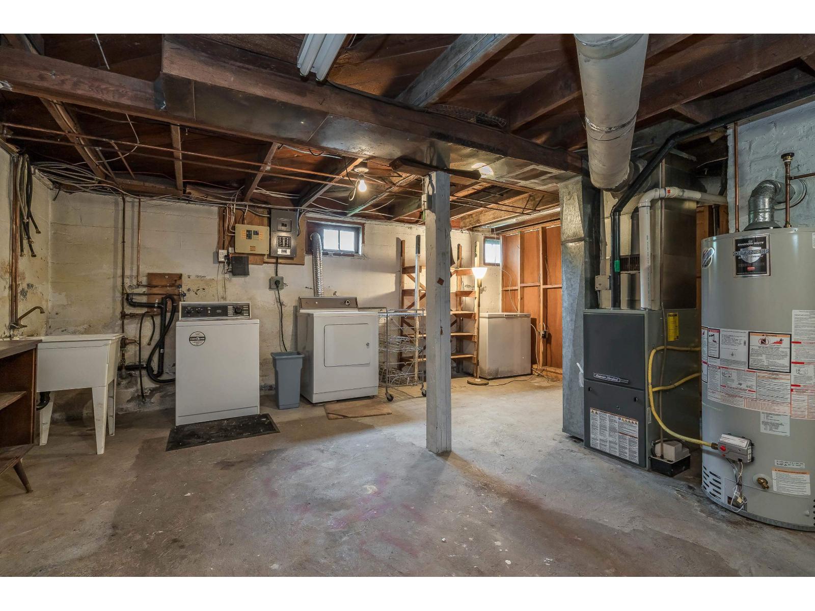 33884 Mayfair Avenue, Abbotsford, British Columbia V2S 1R2 - Photo 17 - R3105843