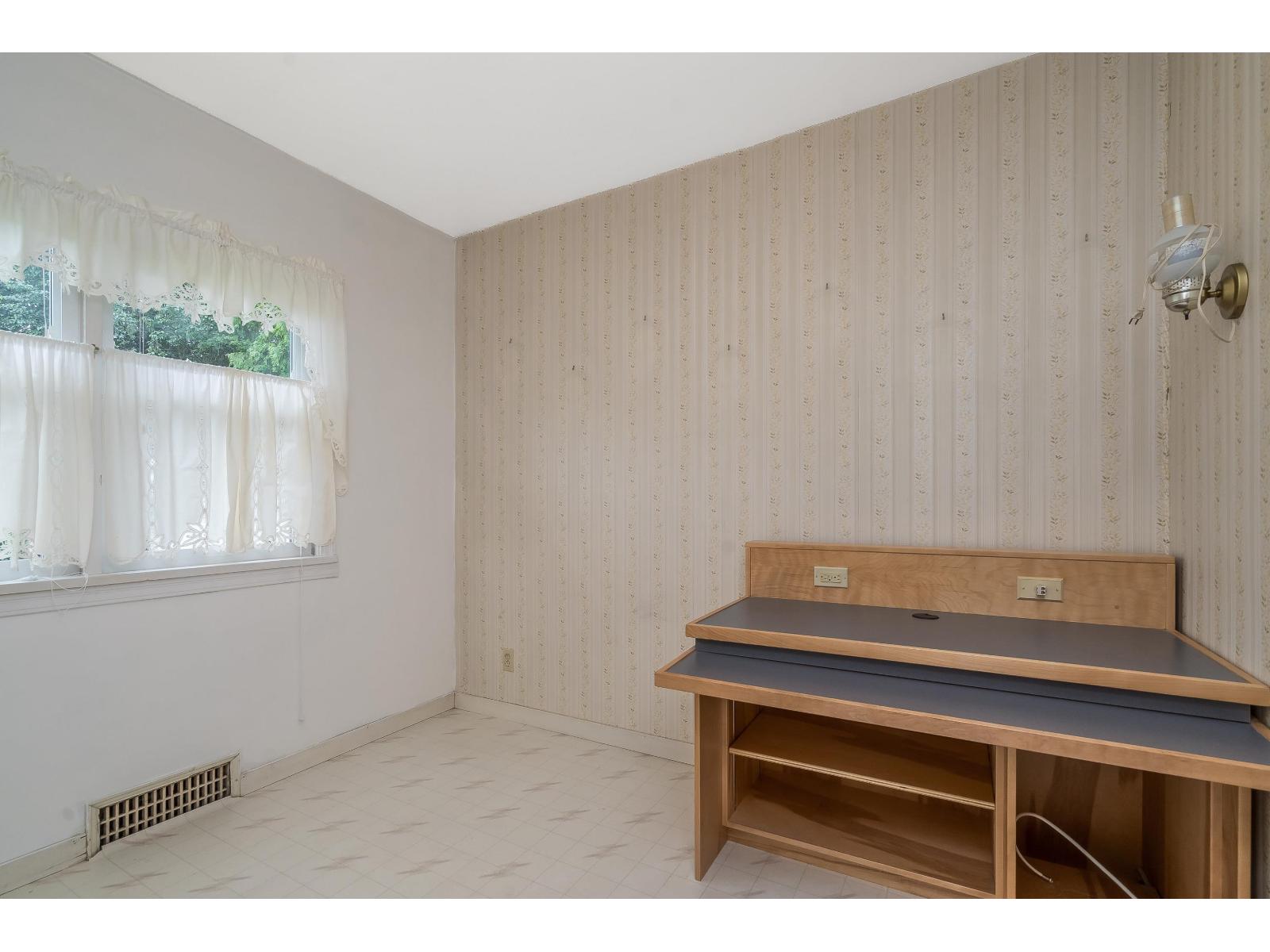 33884 Mayfair Avenue, Abbotsford, British Columbia V2S 1R2 - Photo 14 - R3105843