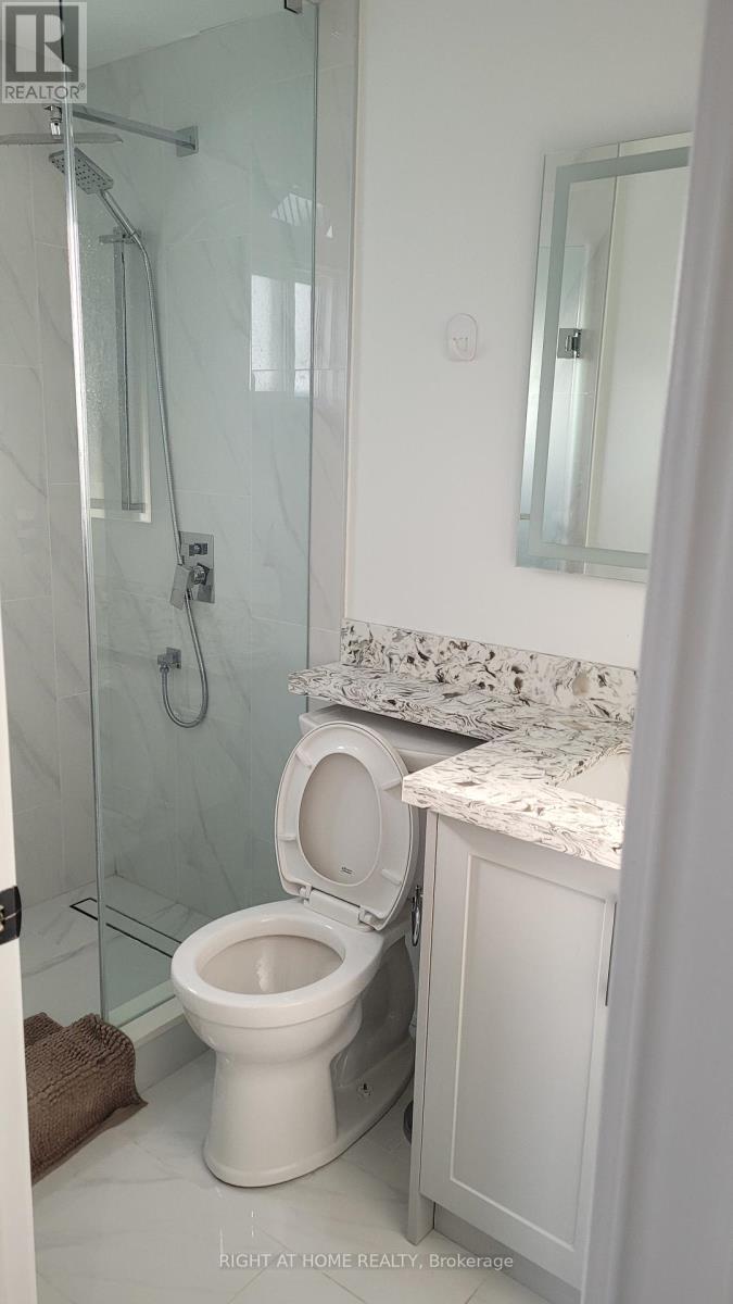 2 Clydesdale Road, Markham, Ontario  L3R 3S9 - Photo 4 - N12756282