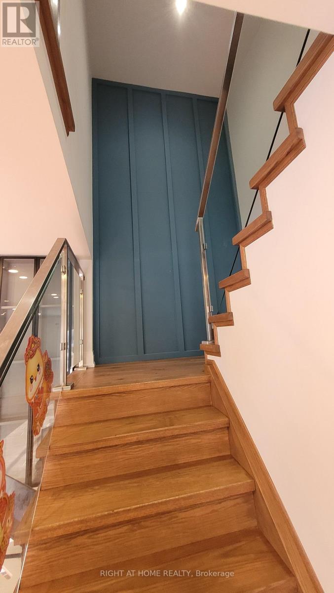 2 Clydesdale Road, Markham, Ontario  L3R 3S9 - Photo 12 - N12756282