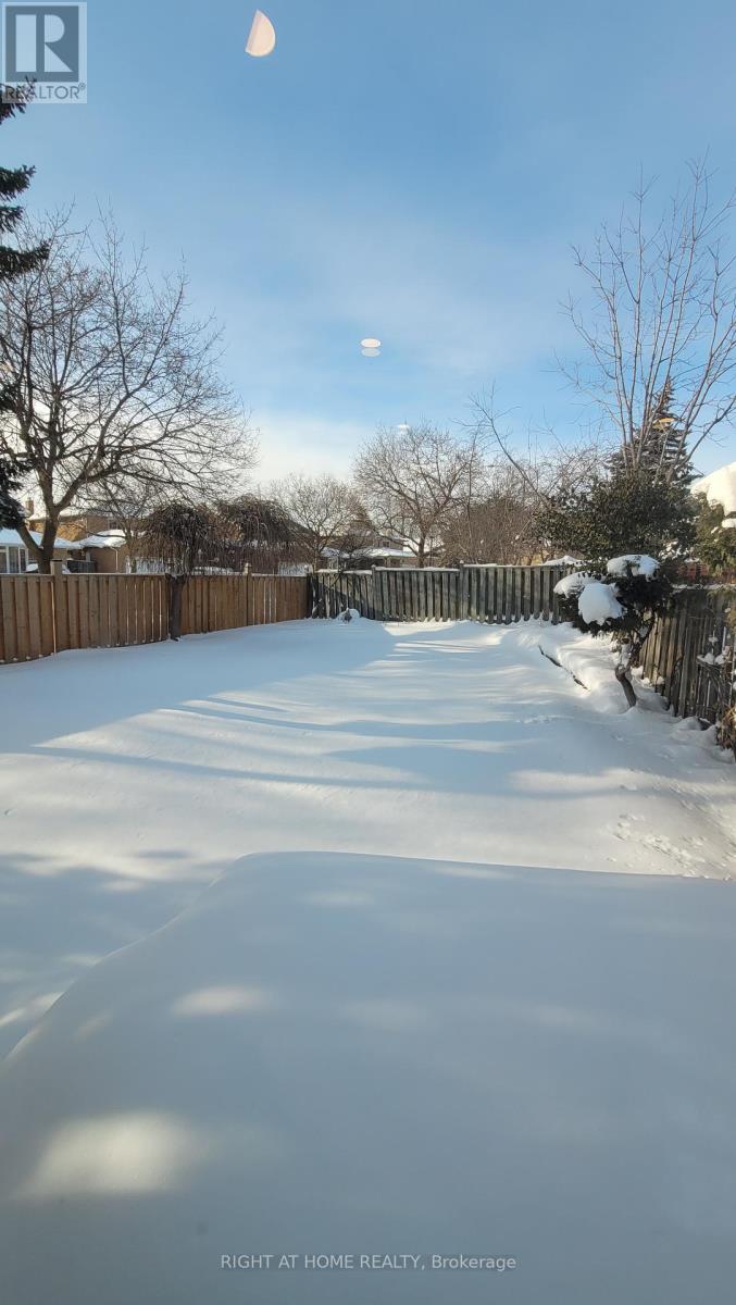 2 Clydesdale Road, Markham, Ontario  L3R 3S9 - Photo 3 - N12756282