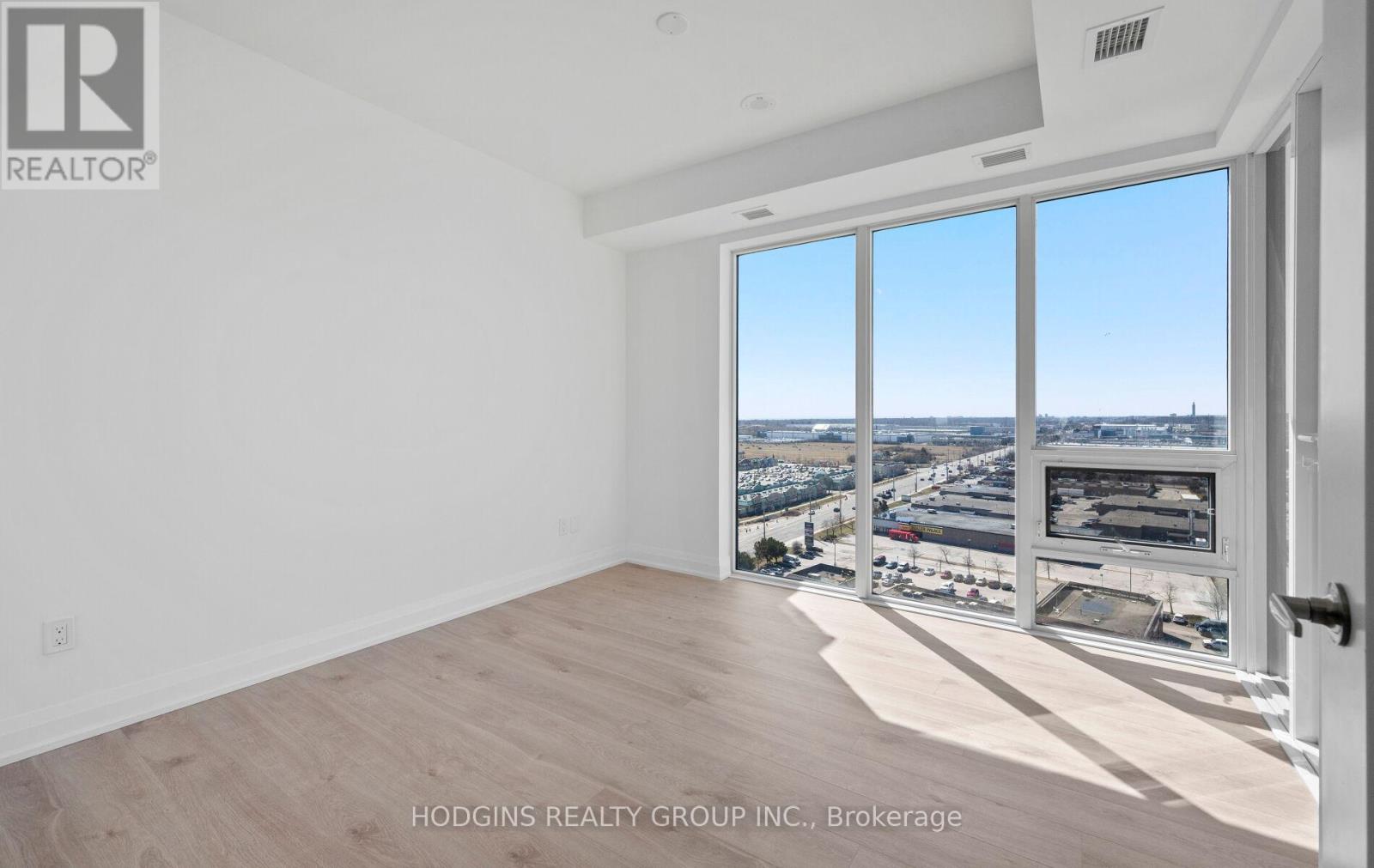 1711 - 1035 Southdown Road, Mississauga, Ontario  L5J 0A2 - Photo 29 - W12931106