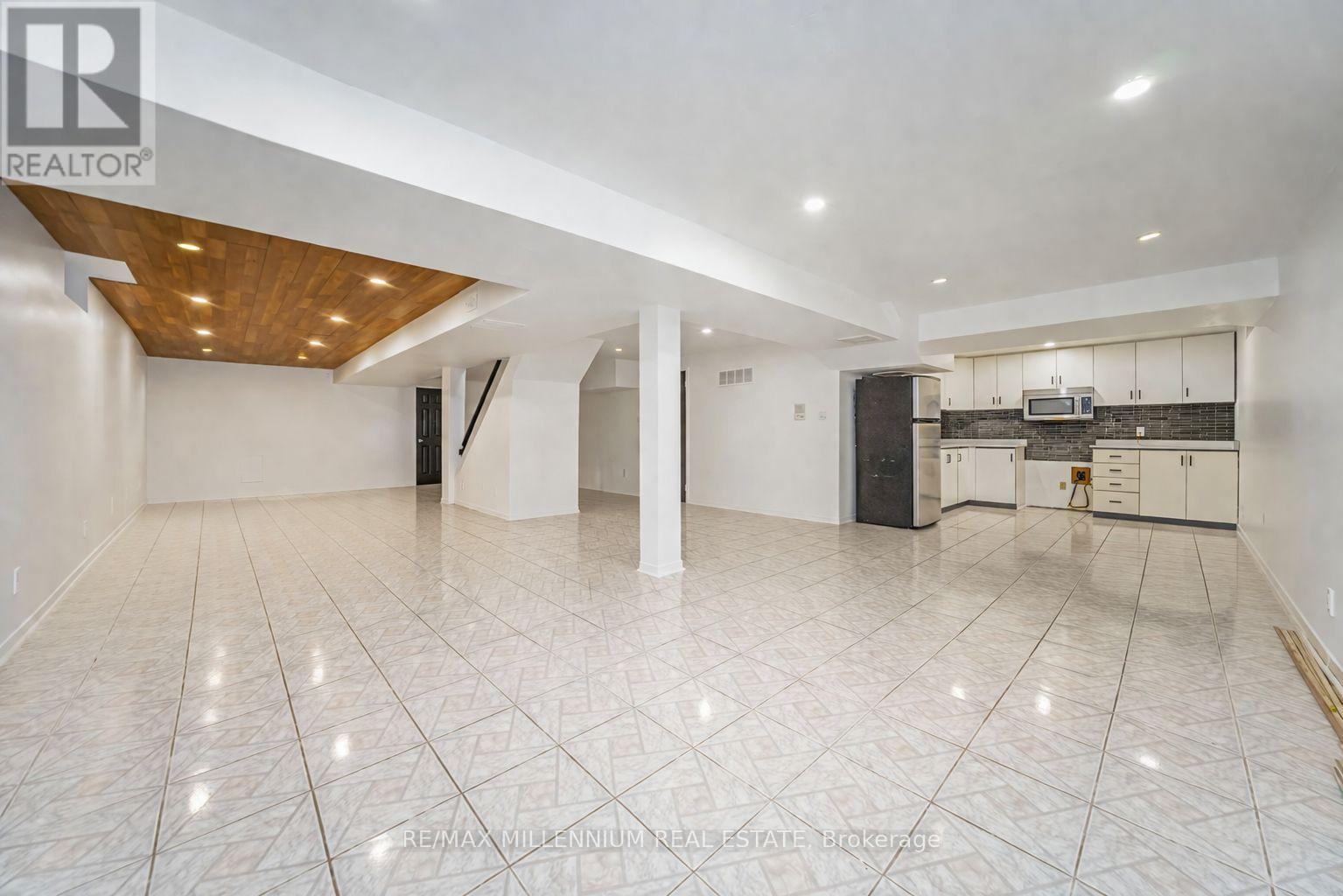 6881 Forest Park Drive, Mississauga, Ontario  L5N 6X7 - Photo 35 - W12952646