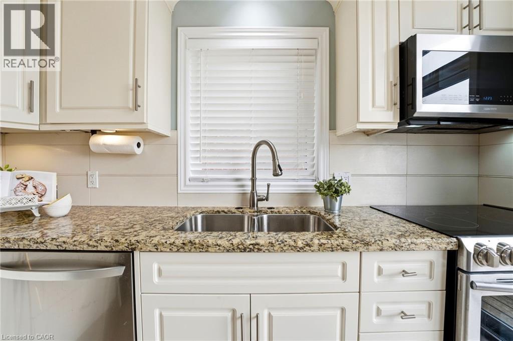 23 Garinger Crescent, Binbrook, Ontario  L0R 1C0 - Photo 7 - 40815229