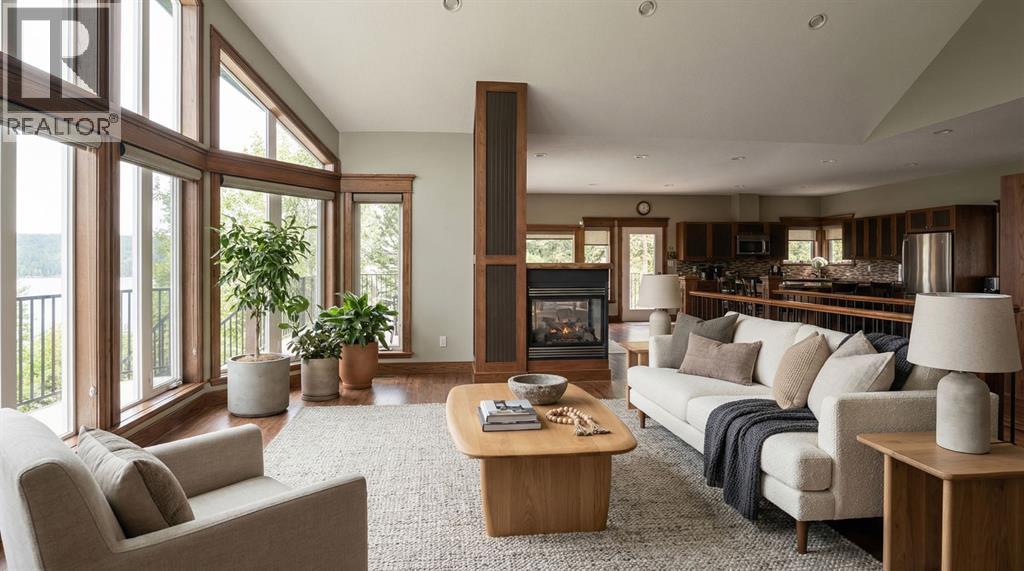 11 Aimie Avenue, White Sands, Alberta