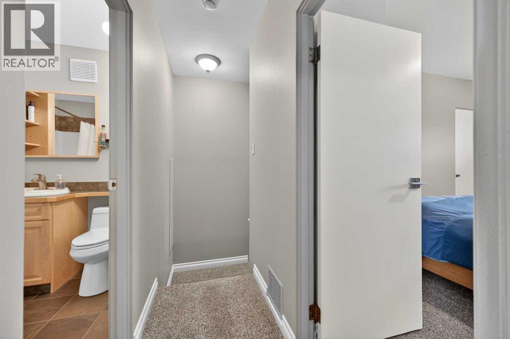 353 Regal Park Ne, Calgary, Alberta  T2E 0S6 - Photo 10 - A2287252