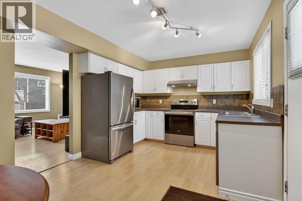 353 Regal Park Ne, Calgary, Alberta  T2E 0S6 - Photo 6 - A2287252