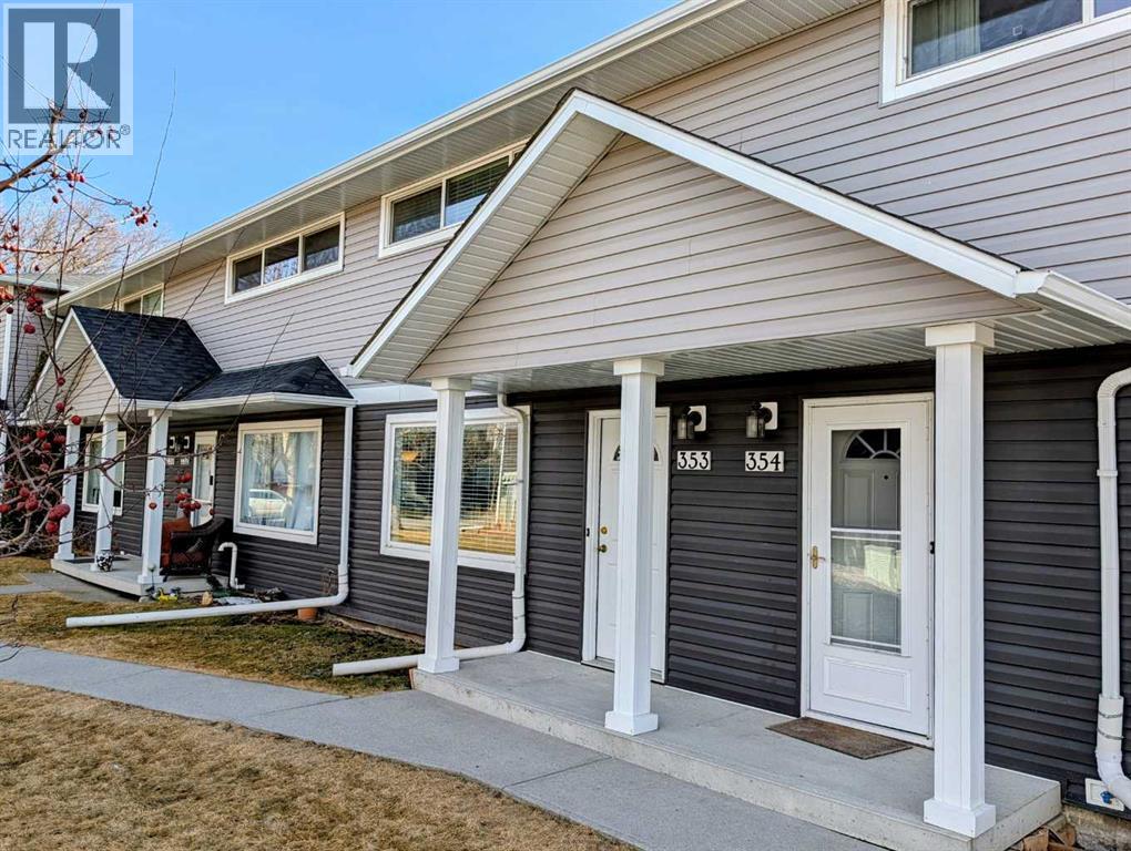 353 Regal Park NE, Calgary, Alberta