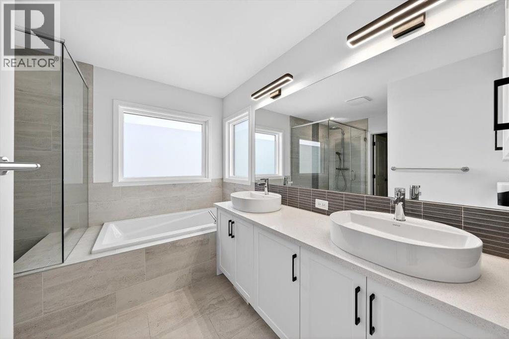 392 Carringvue Place NW, Calgary, Alberta  T3P 2A4 - Photo 34 - A2289930