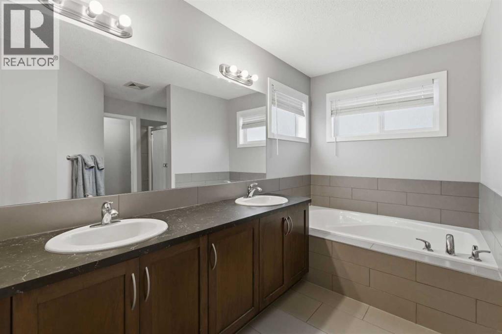 78 Hillcrest Street SW, Airdrie, Alberta  T4B 0Y7 - Photo 28 - A2294971