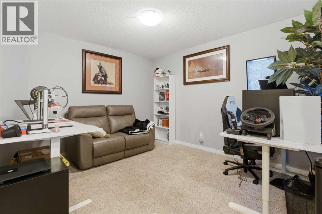 78 Hillcrest Street SW, Airdrie, Alberta  T4B 0Y7 - Photo 7 - A2294971