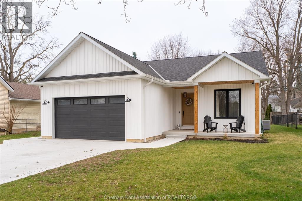 MLS# 26006746: 11597 Longwoods ROAD, Kent Bridge, Canada