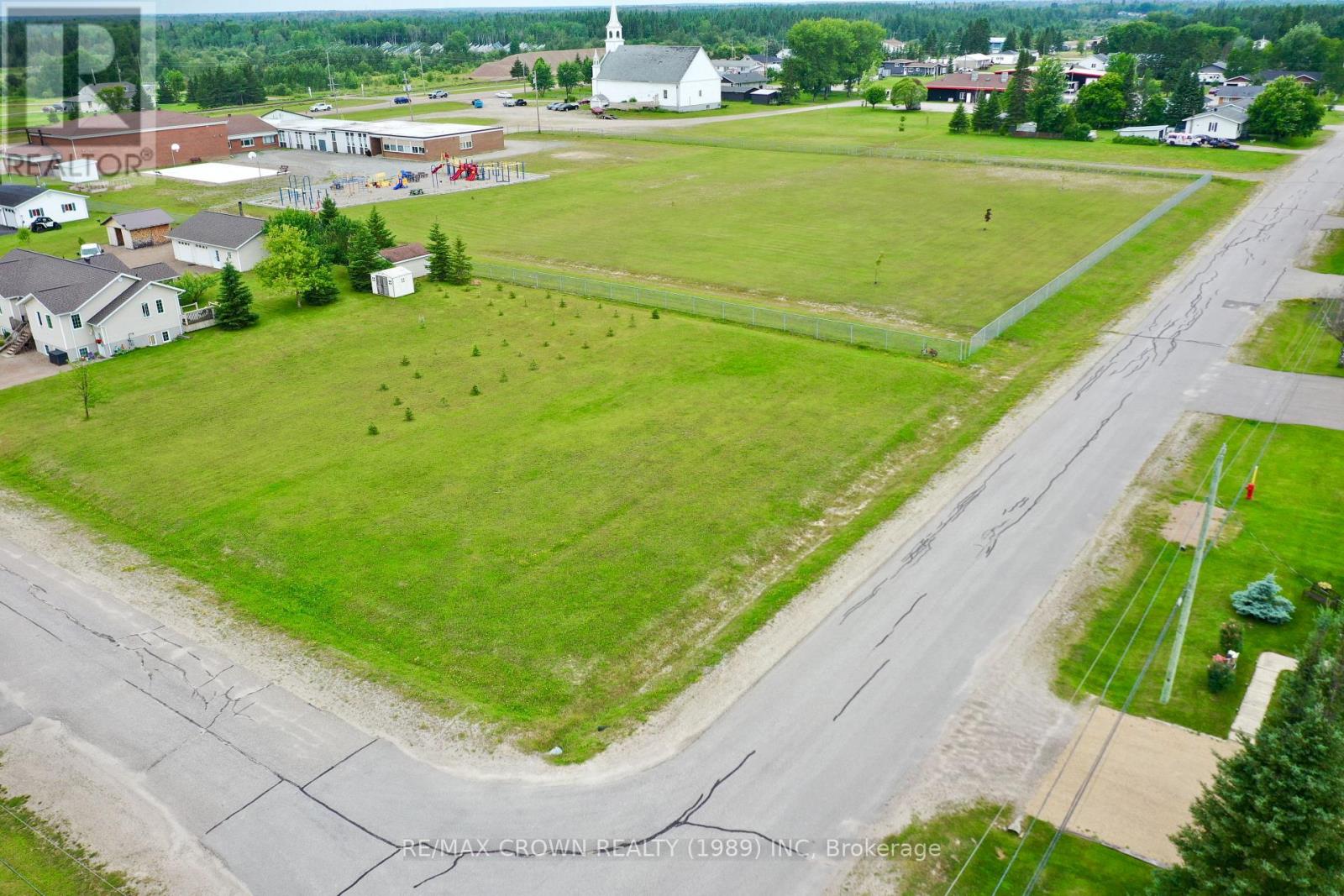 Val Rita-Harty - 11 Grenier Avenue, Kapuskasing, Ontario  P0L 2G0 - Photo 12 - T12952820