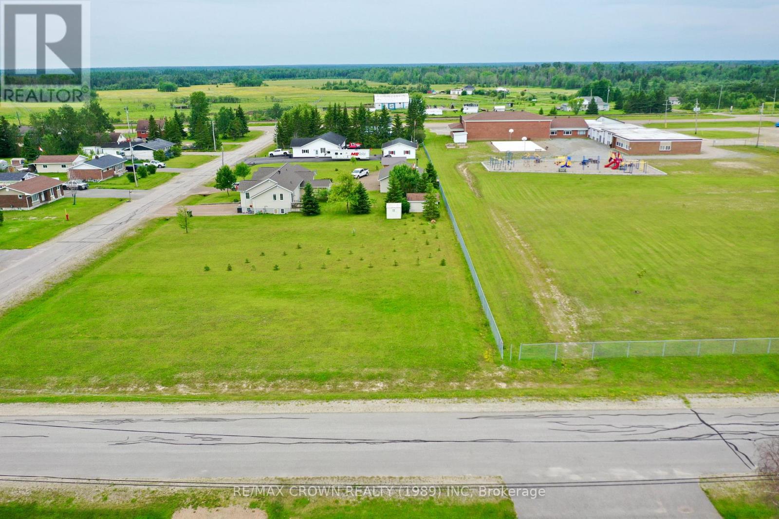 Val Rita-Harty - 11 Grenier Avenue, Kapuskasing, Ontario  P0L 2G0 - Photo 4 - T12952820