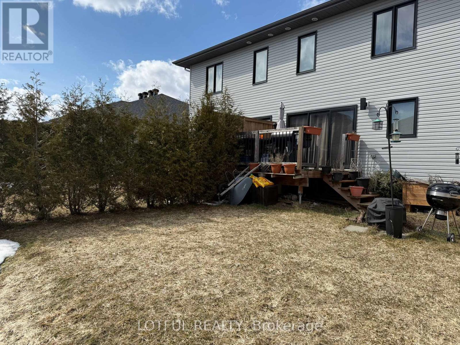 304 Belfort Street, Russell, Ontario  K0A 1W0 - Photo 17 - X12952814