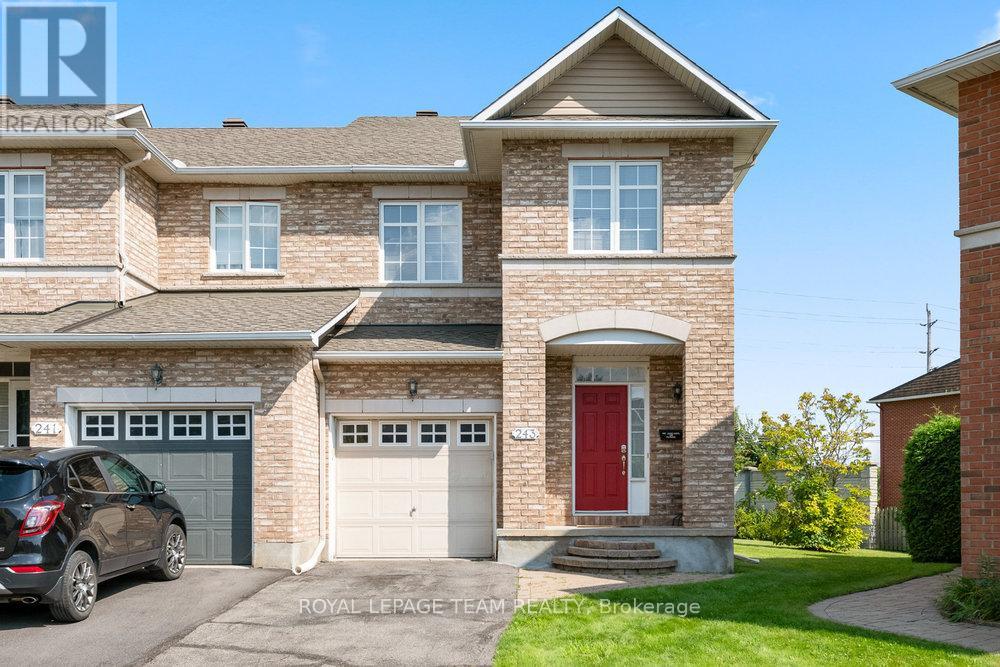 243 ROYAL GALA PRIVATE, Ottawa, Ontario
